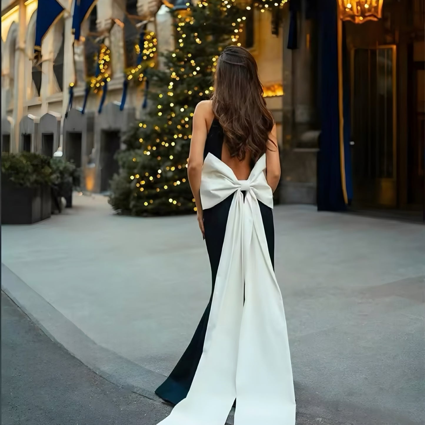 Noir Luxus Dress
